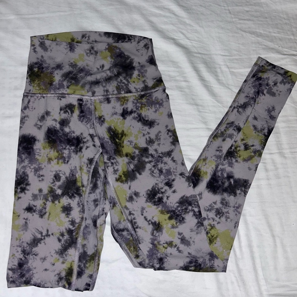 Tie-dye print Lululemon 28” leggings